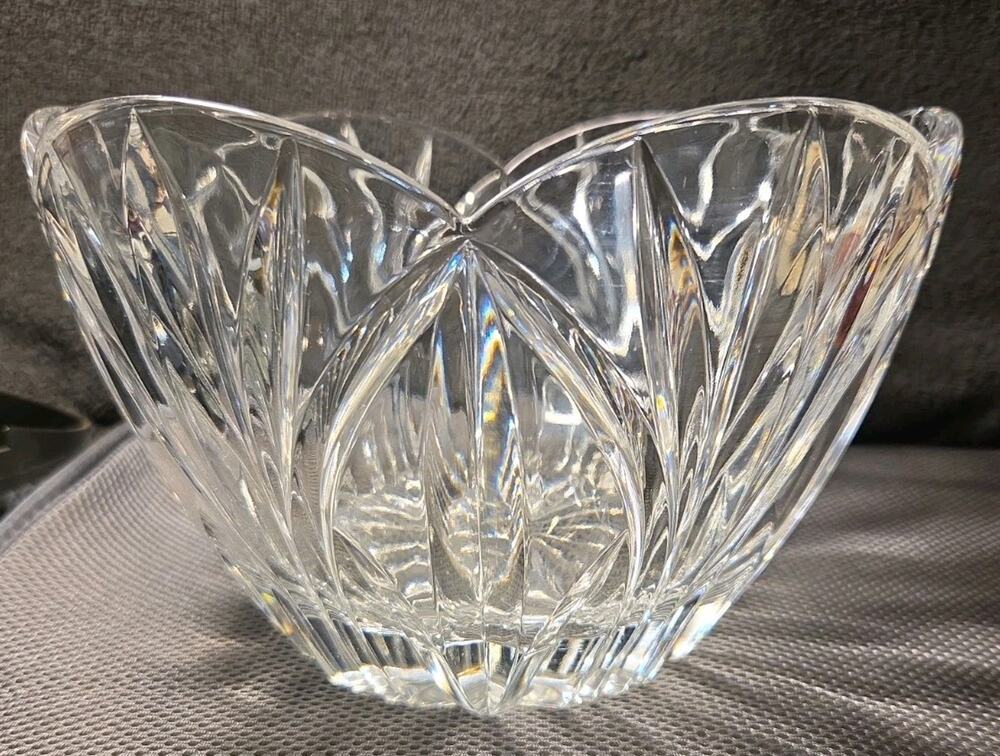 Block Crystal Wyndham Heavy Centerpiece Bowl, 9" Diameter, 5 3/4" High, 6 Lbs